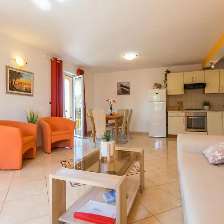 Apartamento Cancar-1 By Interhome Poreč